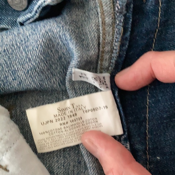 Armani Jeans - Picture 4 of 5